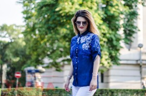 Елегантна Риза в синьо и бяло