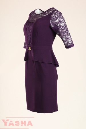 Официална кокетна рокля с дантелена в лилаво
